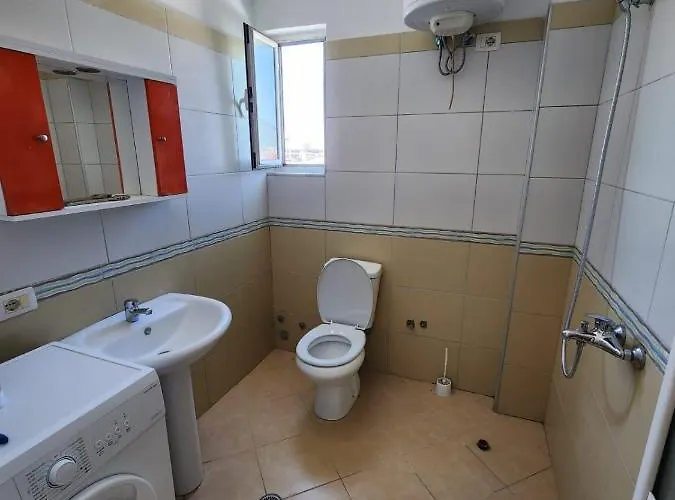 Class House * Tirana