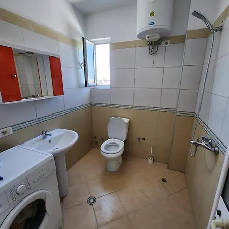 Class House * Tiran